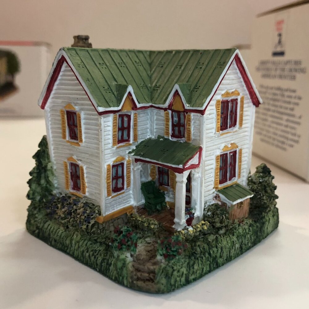 The Henshaw House 1999 Liberty Falls Collection AH181 with Original Box - Picture 1 of 16